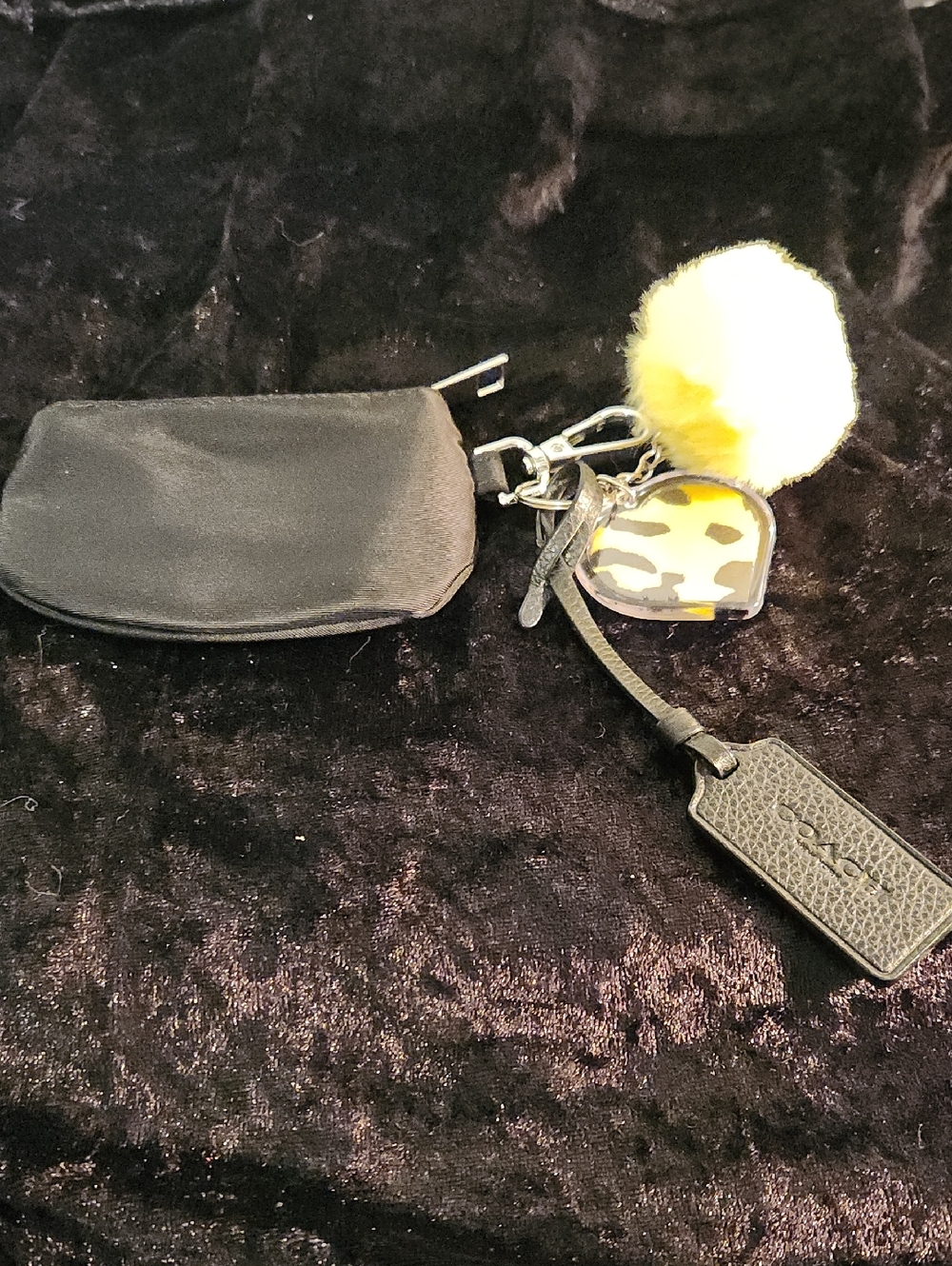 Coach Black Leather Hang Tag With Unbranded  Keychains